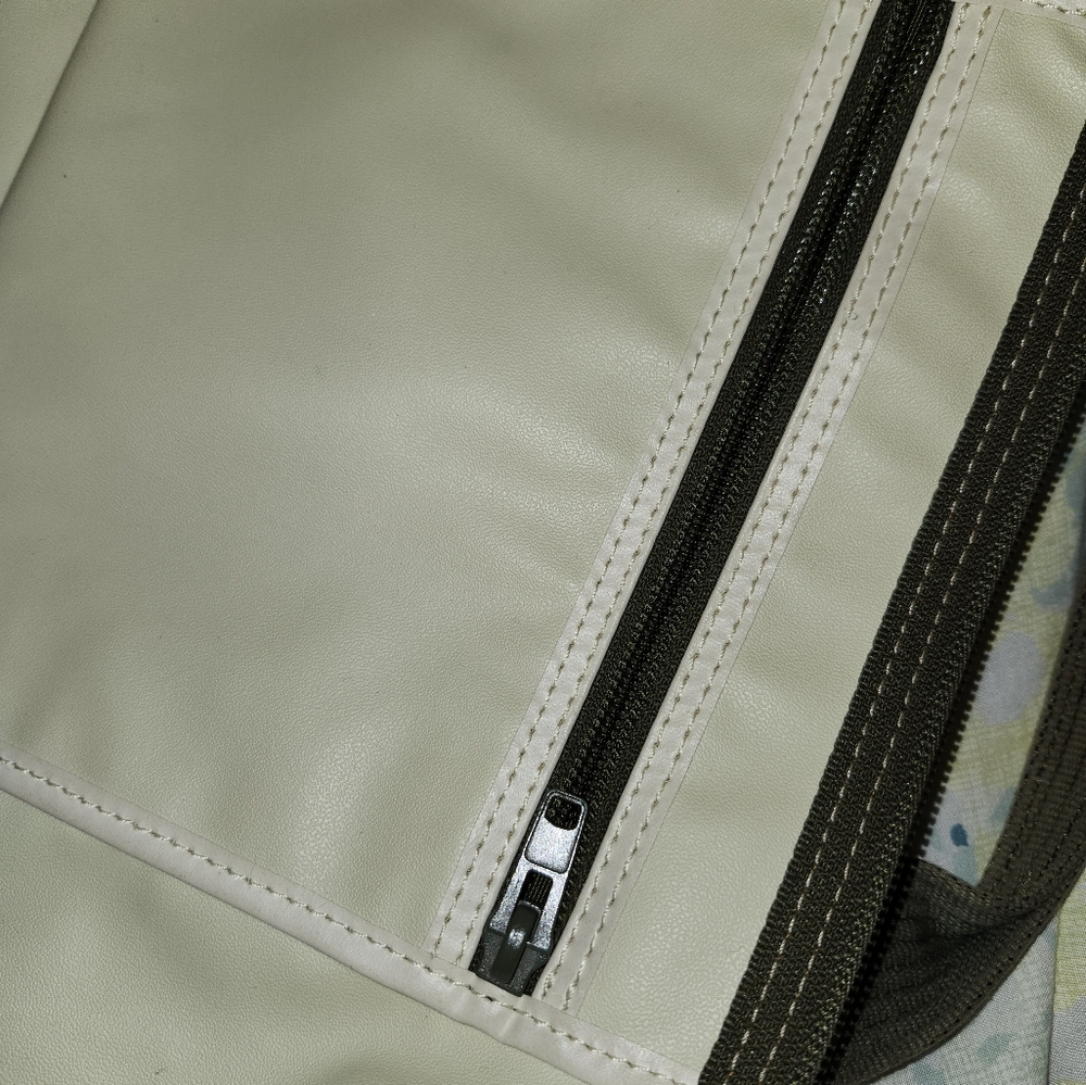 DUNHILL EUC Olive Green Travel Bag - Picture 5 of 6